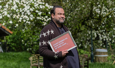 Jan Bervoets over de spreuk...<br>Samen hebben we meer noten op onze zang
