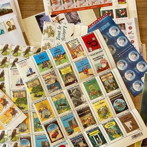 De Traliepost actie rond de 'vergeten postzegels is een onverwacht succes.
Mooi hoe een eenvoudig initiatief zoveel mensen in beweging brengt.
Een warm en hoopvol boodschap! - BZN Team