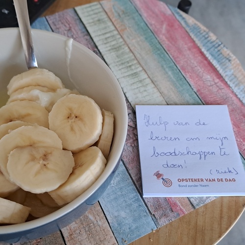 Voor de hulp van mijn buren die mijn boodschappen hebben gedaan nu ik ziek ben. - Diane
