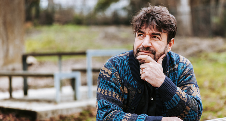 Bleri Lleshi getuigt over de april spreuk